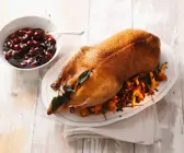 Vierländer Ente mit Pilzen und fruchtiger Soße