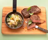 Minutensteaks mit Salat