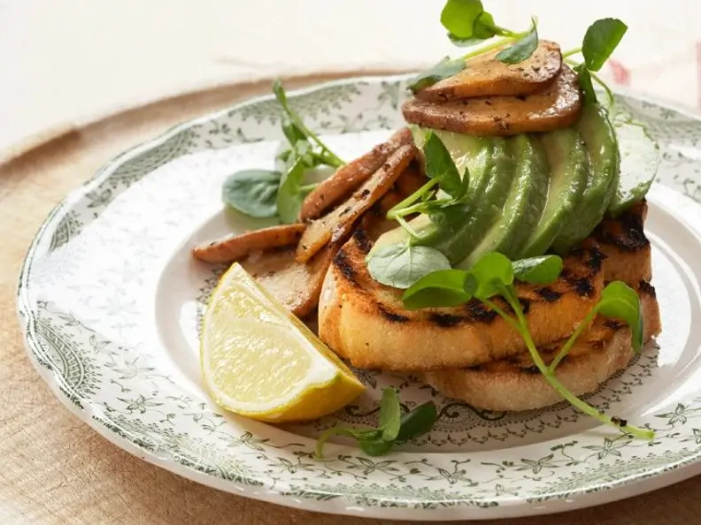 Röstbrot mit Kalahari-Trüffel und Avocado