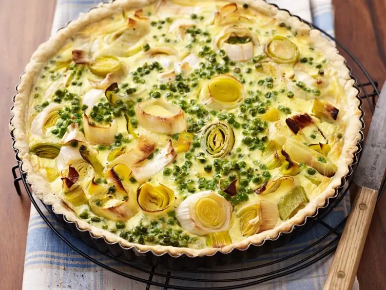 Lauchtarte mit Erbsen