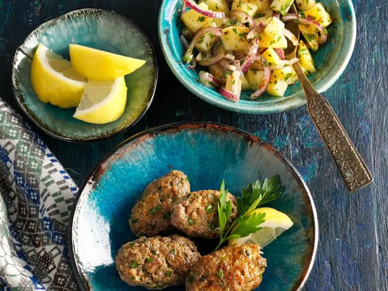 Kafta und Salat