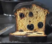 Kuchen mit Amarenakirschen