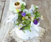 Essblütensalat mit Honigdressing