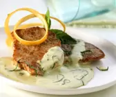 Schnitzel mit Zucchinisoße