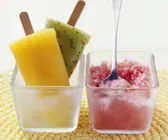 Orangen-Kiwi-Eis und Tomaten-Melonen-Eis
