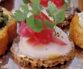 Häppchen mit Jakobsmuschel und Ingwer