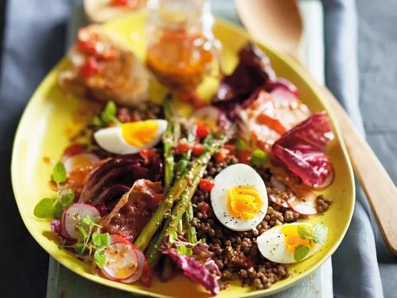 Linsensalat mit Ei