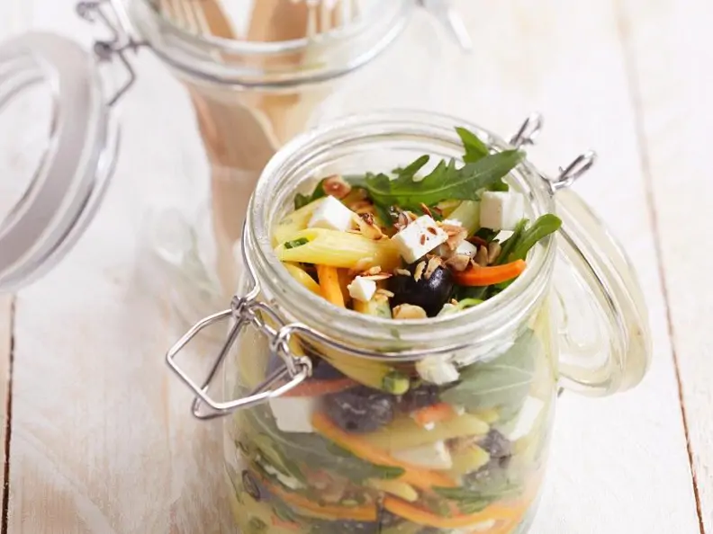 Nudelsalat mit Käse