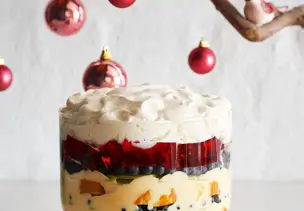 Trifle mit Früchten