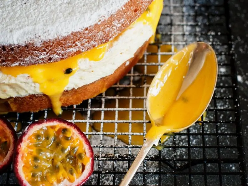 Cremetorte mit Passionsfrucht