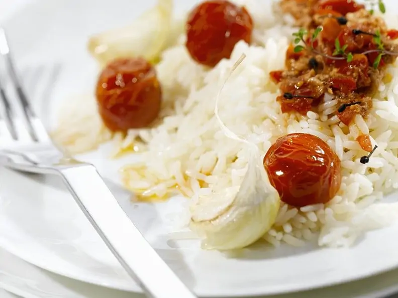 Reis mit Thunfischsauce