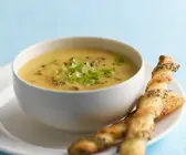 Gemüse-Hähnchensuppe