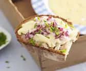 Kochkäse mit Brot
