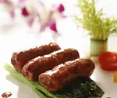 Asia-Fleischröllchen auf Paksoi
