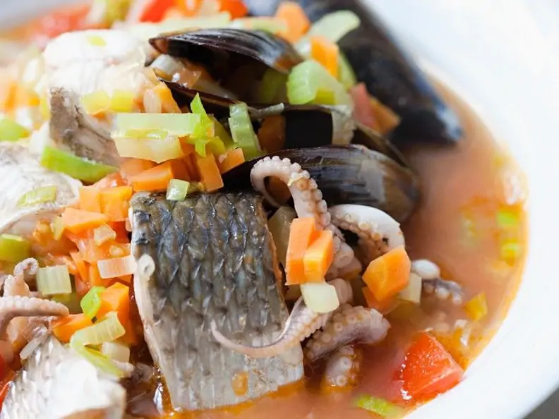 Tintenfischeintopf