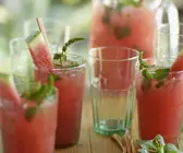 Erfrischender Melonendrink