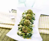 Gemüse mit Wurstbällchen
