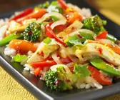 Gebratenes Gemüse mit Tofu