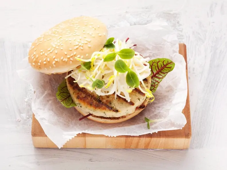 Burger mit Sojafrikadelle