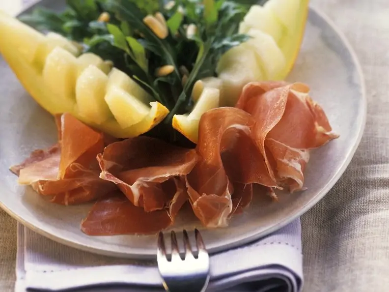 Honigmelone mit Schinken und Rucola
