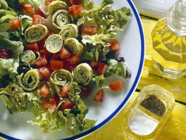 Kräuter-Omelett mit Salat