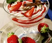 Sahnequark mit Erdbeeren