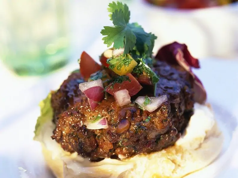 Burger mit Salsa