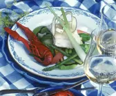 Gemüse mit Krebsen und Fisch