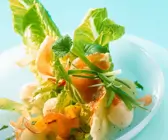 Bunter Salat mit Mango und Schinken