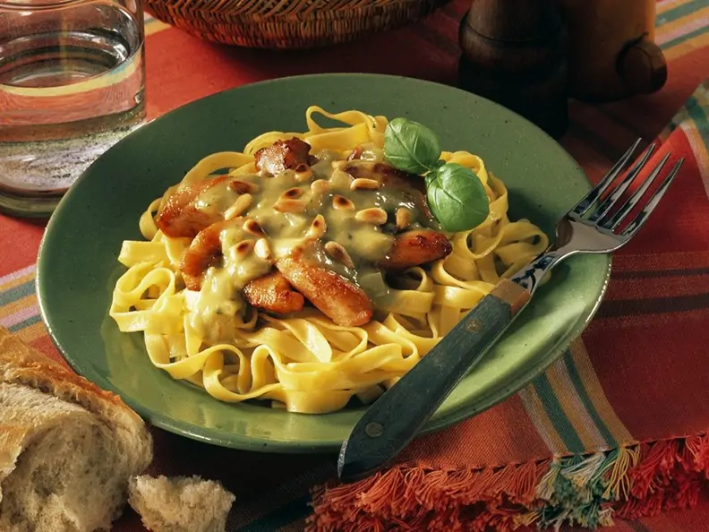 Nudeln mit Fisch