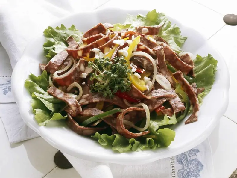 Gemischter Wurstsalat