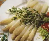 Weißer Spargel mit Eiersauce