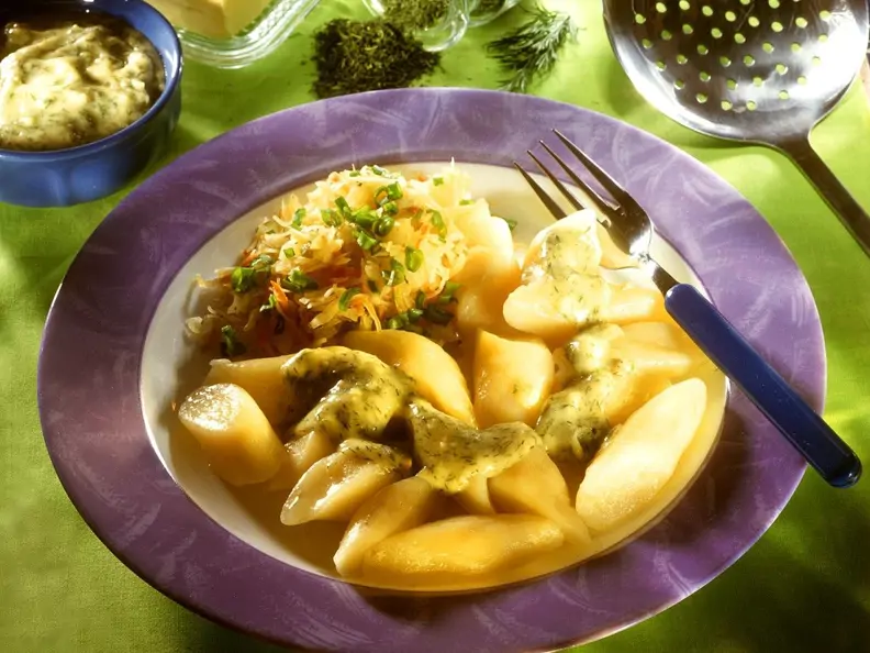 Kartoffelnudeln mit Sauerkraut
