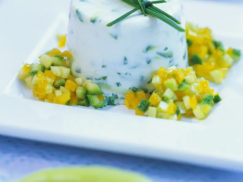 Terrine mit Gemüse