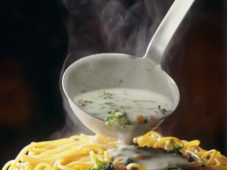 Nudeln mit cremiger Gemüsesauce
