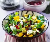 Kürbissalat mit Aubergine und Käse