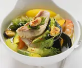 Fischsuppe mit Kurkuma