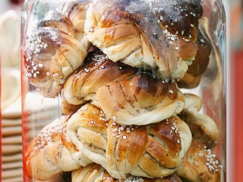 Hefe-Zimtgebäck