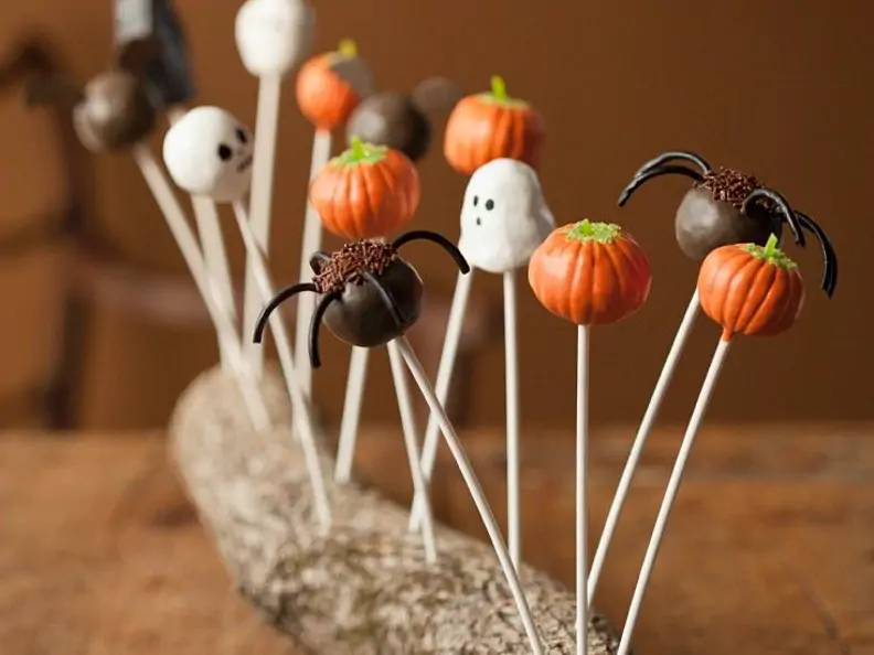 Halloween Cake Pops