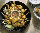 Gegrillte, marinierte Hähnchenteile