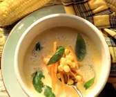 Frischkäse-Mais-Suppe mit Karotten