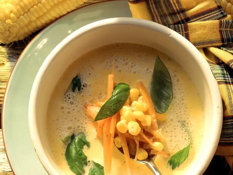 Frischkäse-Mais-Suppe mit Karotten