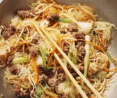 Asiagericht mit Hackfleisch