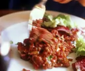 Filettatar mit Frühlingszwiebeln