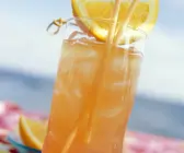 Orangen-Rum-Cocktail
