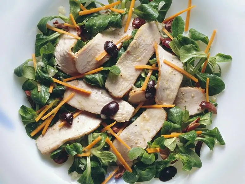 Salat mit geräucherter Entenbrust