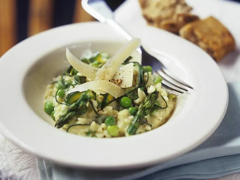 Risotto mit Spargel und Erbsen