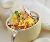 Gemüse-Kokos-Curry mit Mandelsauce und Mango