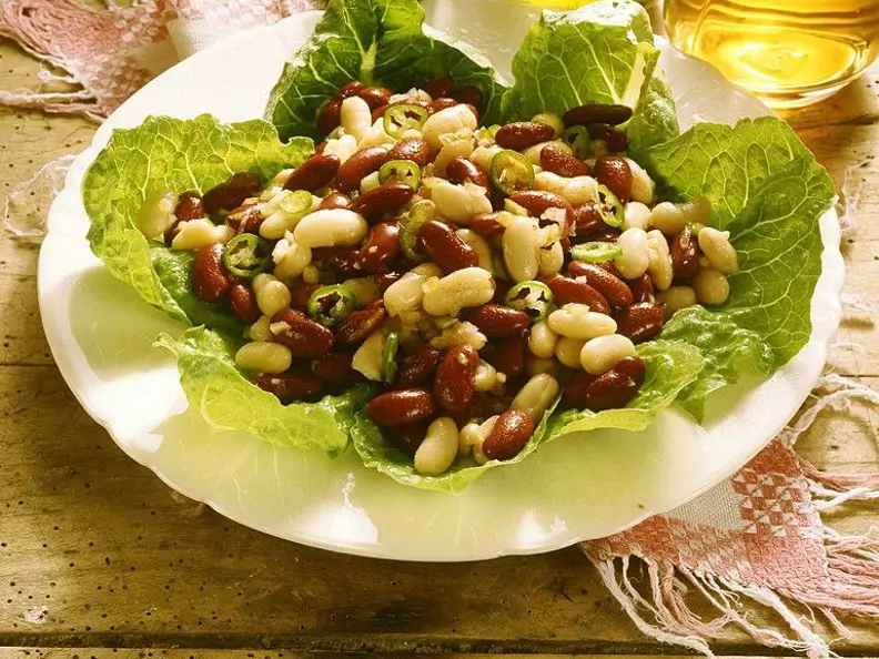 Gemischter Bohnensalat