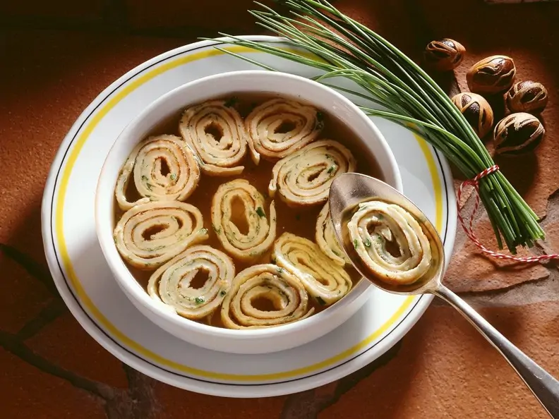 Pfannkuchensuppe